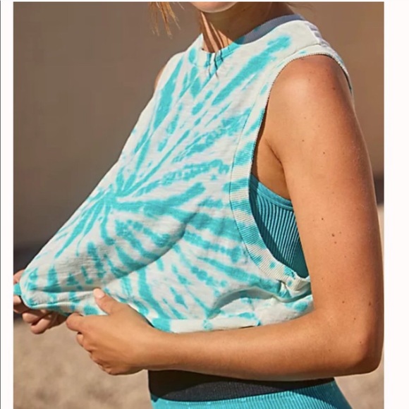 NWT FREE PEOPLE Love Muscle Tank Tie Dye turquoise - Picture 9 of 10